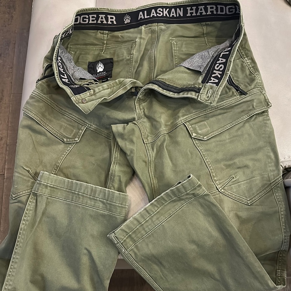 Alaskan Hardgear Green Cargo Pants